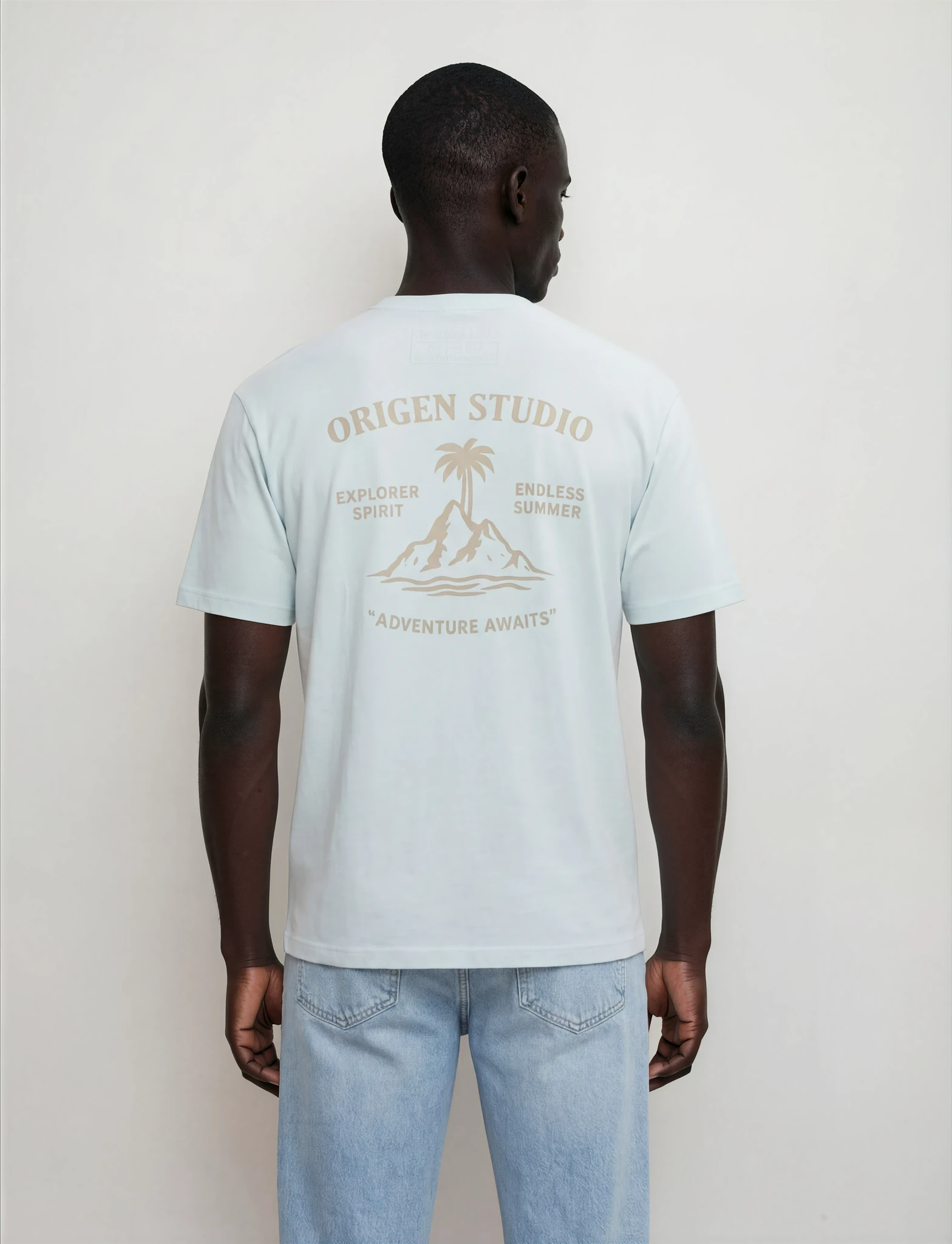 Camiseta Origen Studio hombre diseño espalda isla palmera explorer summer