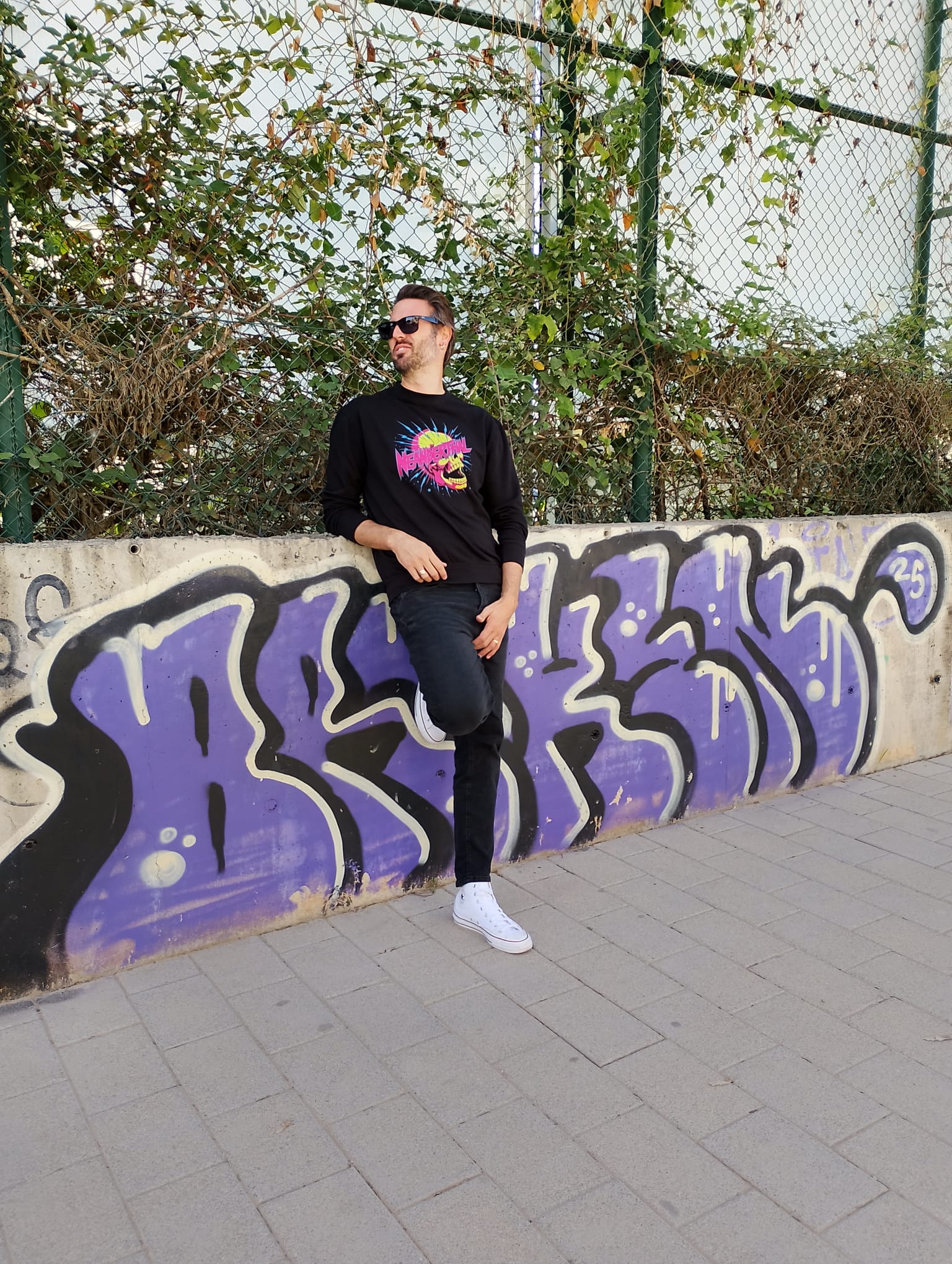 Sudadera neon skull – Neanderthal