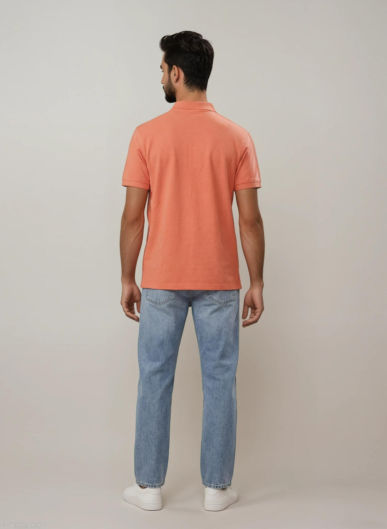 Polo coral hombre parte trasera Origen Studio